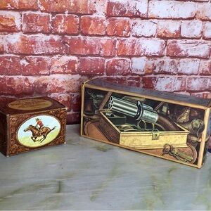 Vintage 70s Avon Collectible Wild West Cologne Bottle Set